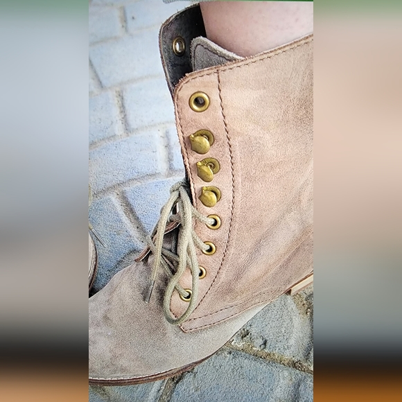 FREE PEOPLE Bohemian Laceup Ankle Boots Distressed Leather/Suede EU 38 US 7.5 - Picture 10 of 11